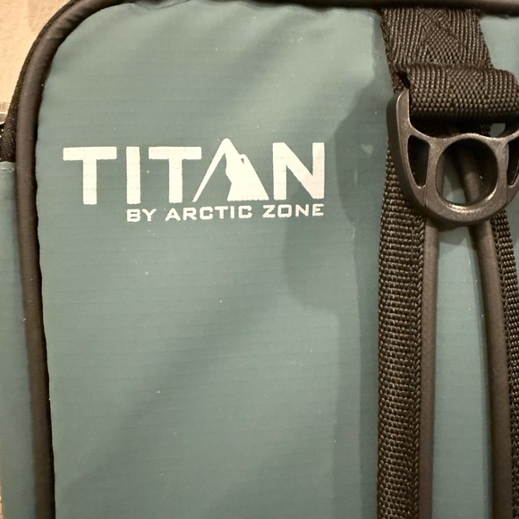 Blue Lunch Box - Picture 3 of 10